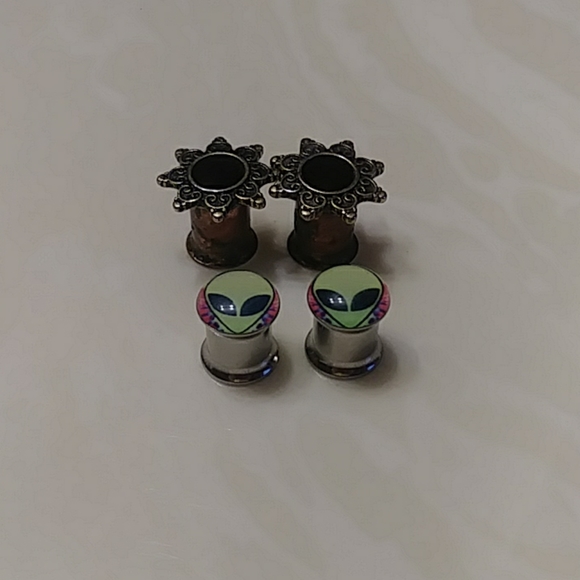 Size 0 gauges - Picture 2 of 2